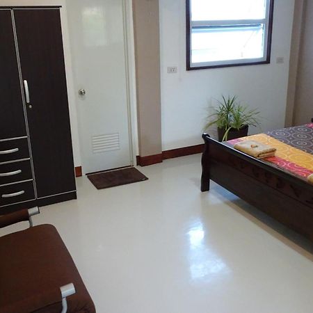 Threshershack Inn Logon Room photo